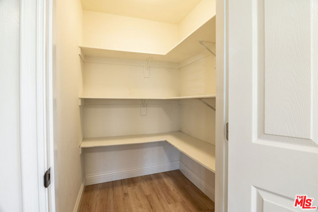 445 S Mansfield Avenue, Los Angeles CA: https://media.crmls.org/mediaz/a6105b89-4bc2-420d-b454-84a7aea4f6fb.jpg