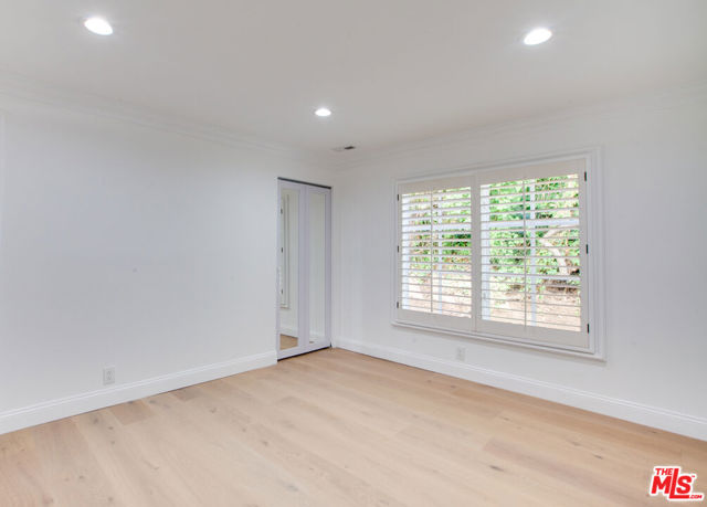 10221 Briarwood Drive, Los Angeles CA: https://media.crmls.org/mediaz/a610c679-c0ee-447c-8899-ec1451fa7cfb.jpg