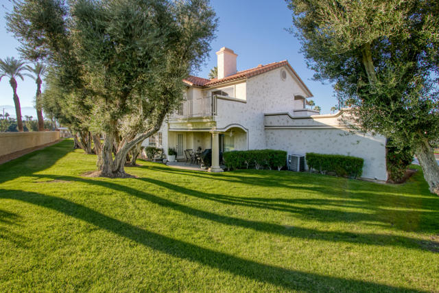 115 Desert Falls Dr. East E Drive, Palm Desert CA: https://media.crmls.org/mediaz/a610f4d9-e0de-4b40-ada8-cf8e257d78b1.jpg