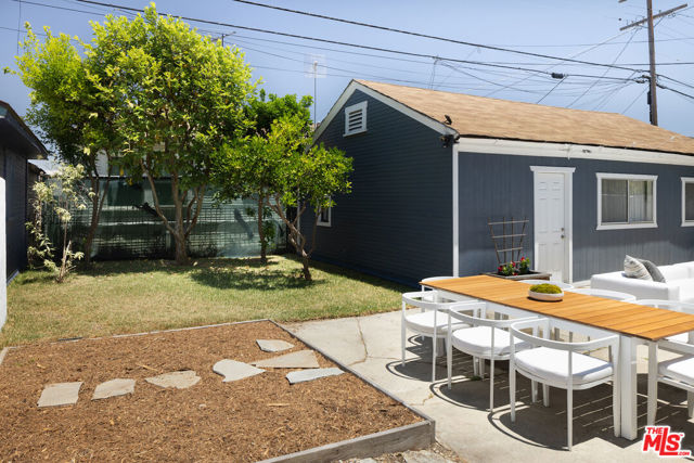 922 N Edgemont Street, Los Angeles CA: https://media.crmls.org/mediaz/a61129f9-3854-4831-a559-fc55f03396de.jpg