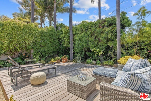 1312 Shoreline Drive, Santa Barbara CA: https://media.crmls.org/mediaz/a6119c78-71b6-4668-9082-7f0e499b0aba.jpg