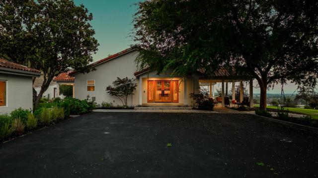2310 Diana Avenue, Morgan Hill CA: https://media.crmls.org/mediaz/a611b7e8-7198-492c-94ed-e1fc5c856dad.jpg