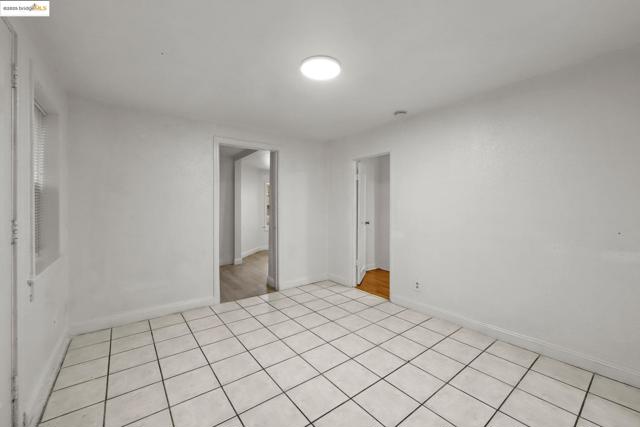 1311 87Th Ave, Oakland CA: https://media.crmls.org/mediaz/a6121270-e622-4e2f-a888-74addd972183.jpg