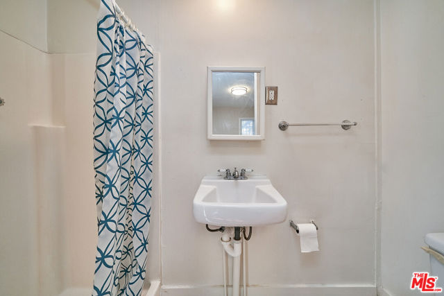 1224 Dewey Avenue, Los Angeles CA: https://media.crmls.org/mediaz/a612196a-2c8a-4bb4-ab9d-72ab66a5cae2.jpg