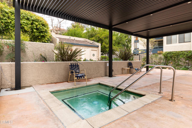 Detail Gallery Image 24 of 30 For 4041 via Marisol #210,  Los Angeles,  CA 90042 - 2 Beds | 2 Baths