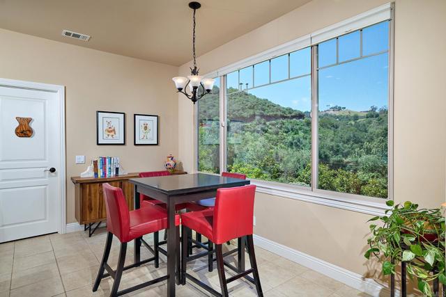 2021 Willow Glen Road, Fallbrook CA: https://media.crmls.org/mediaz/a61320d3-4425-4a1d-99ab-6999143da192.jpg