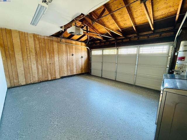 6793 Flanders Dr, Newark CA: https://media.crmls.org/mediaz/a6138c29-99ca-4841-a6c1-b0d1dcb2f5bf.jpg