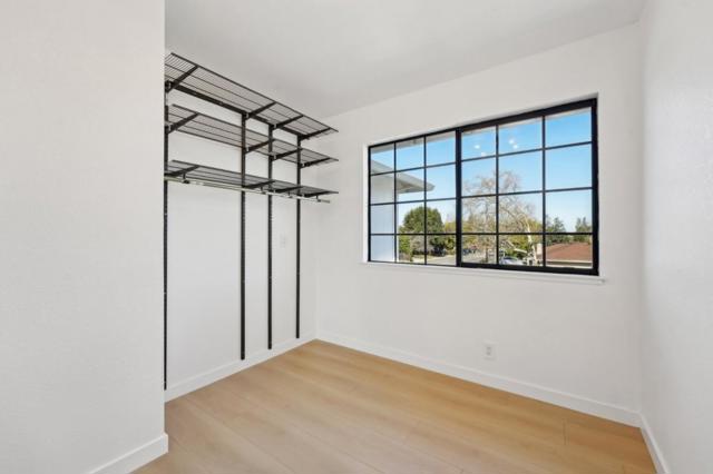 Image 70 of 98 For 762 Carlisle Way