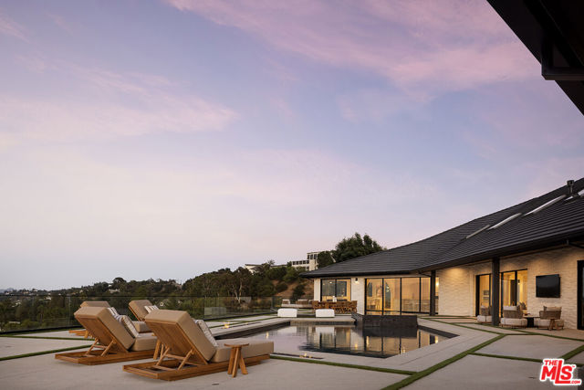 Drew Fenton | 16401 Mulholland Drive Los Angeles CA | MLS: 7706113