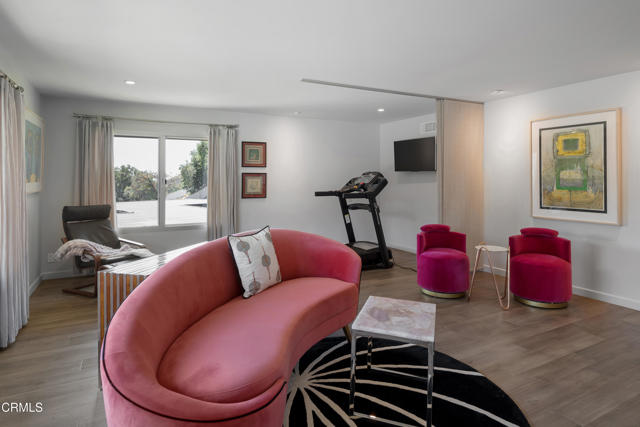 3351 Country Club Drive, Glendale CA: https://media.crmls.org/mediaz/a61653b4-b64f-4645-8ca4-87baa448d056.jpg