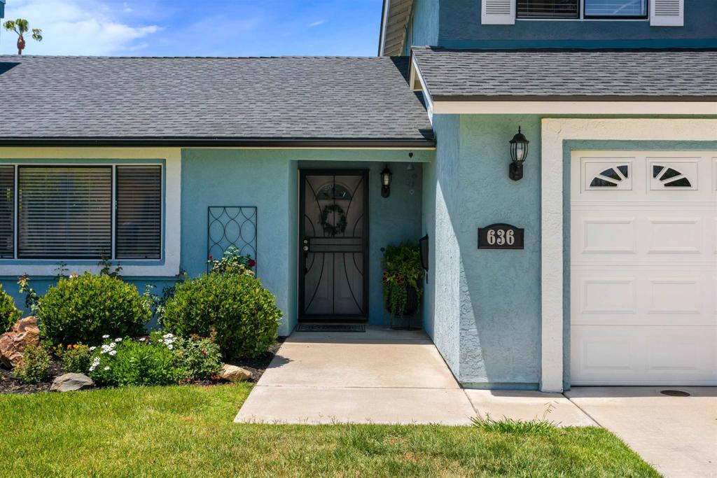 https://media.crmls.org/mediaz/a61660ba-7f39-4e26-ac7b-266914965844.jpg?preset=X-Large