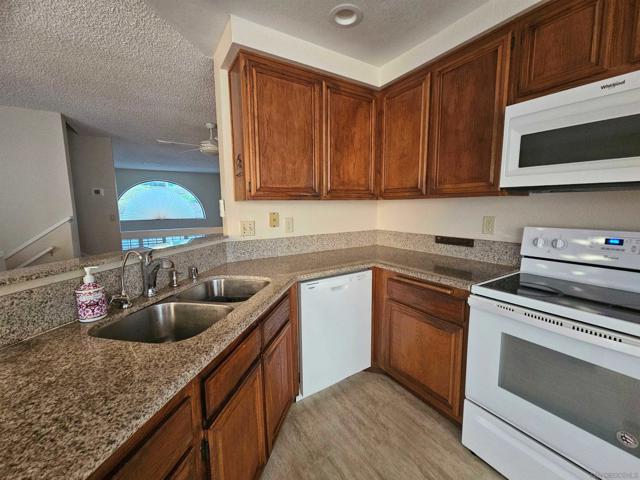 9279 Lake Murray Blvd., San Diego CA: https://media.crmls.org/mediaz/a6166e91-95e9-4d06-99ff-01381e6597b5.jpg