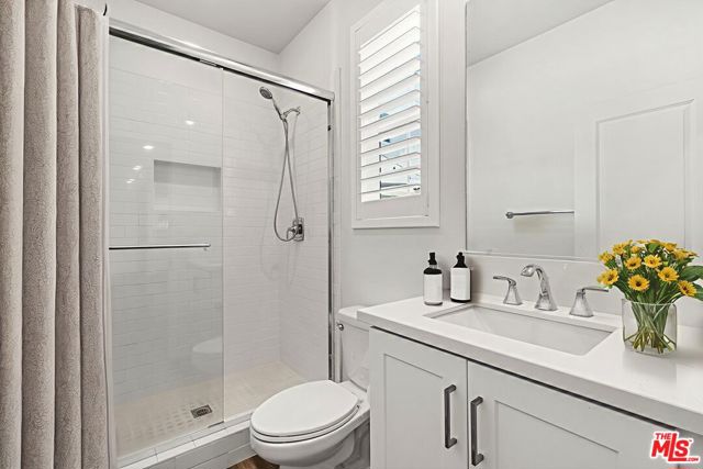 12329 Primrose Avenue, Whittier CA: https://media.crmls.org/mediaz/a61677bc-d9ff-48a6-91e8-fddd12289ac4.jpg
