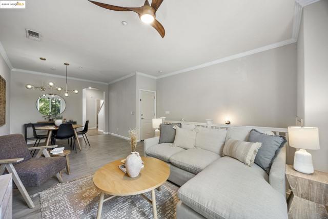 8892 Bellina Commons, Dublin CA: https://media.crmls.org/mediaz/a6169147-291c-4bbb-a6dd-f4c17d49aab2.jpg
