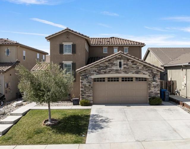 1618 Lily Court, Hollister CA: https://media.crmls.org/mediaz/a616d9f6-7def-414c-90fc-1a0dd538460e.jpg