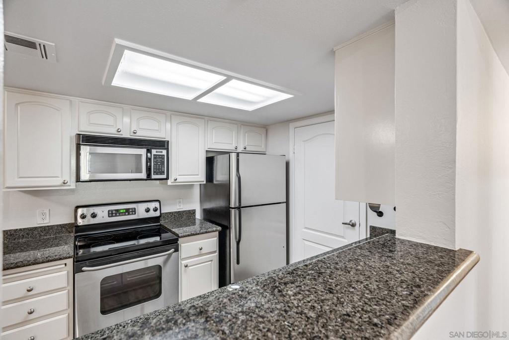 12007 Alta Carmel - photo 15