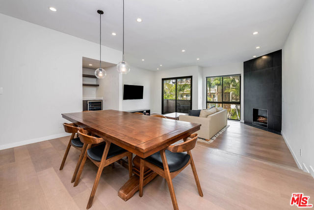 2307 Fox Hills Drive, Los Angeles CA: https://media.crmls.org/mediaz/a6179541-7775-4eb2-a018-d18968dc3f73.jpg