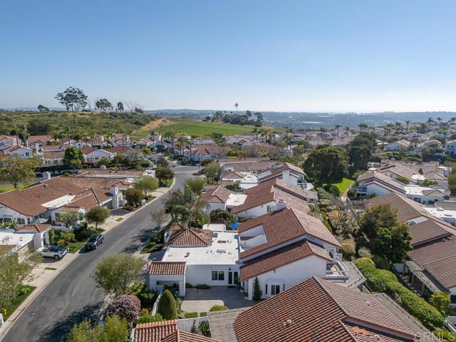 Detail Gallery Image 42 of 61 For 4169 Rhodes Way, Oceanside,  CA 92056 - 2 Beds | 2/1 Baths