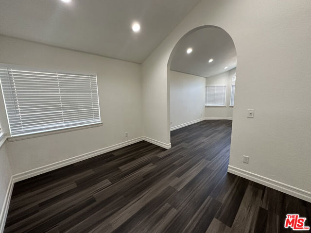 4833 Astuto Drive, Palmdale CA: https://media.crmls.org/mediaz/a618710f-b3ec-4279-a919-b5281f02147f.jpg