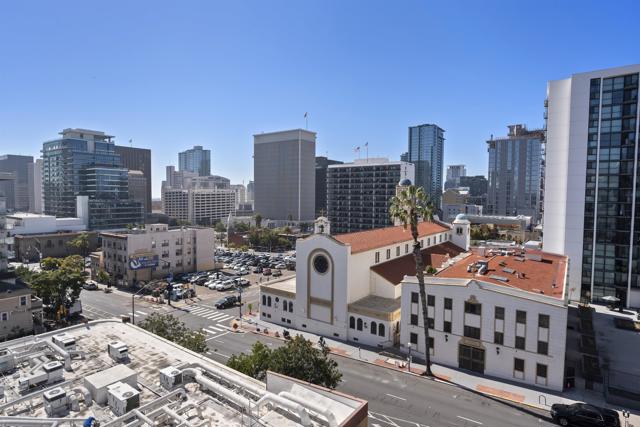 1551 4Th Avenue, San Diego CA: https://media.crmls.org/mediaz/a6194e79-41ec-4ae1-86a5-41718676d68f.jpg