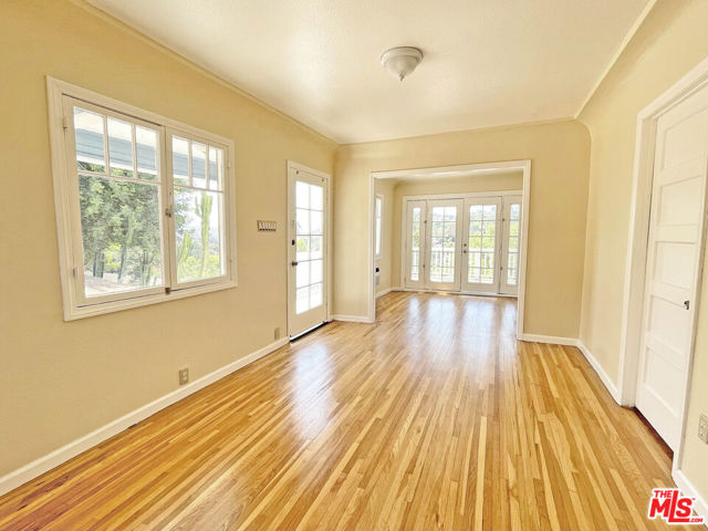 4780 Hub Street, Los Angeles CA: https://media.crmls.org/mediaz/a61ae98e-410b-4901-8bcc-0e7a97b1a783.jpg