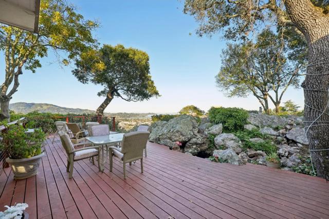 25 Oakhurst Road, San Rafael CA: https://media.crmls.org/mediaz/a61af35e-fe51-41ce-a8f5-d83b58855721.jpg