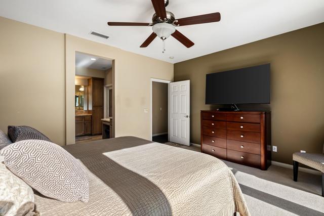 81945 Golden Star Way, La Quinta CA: https://media.crmls.org/mediaz/a61b4882-8700-467c-8cf7-53a606cc260e.jpg
