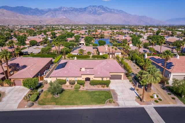 69727 Camino Pacifico, Rancho Mirage CA: https://media.crmls.org/mediaz/a61b9561-dae0-4e11-b8ac-f81c2537a9a3.jpg