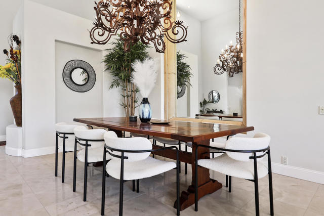 79455 Briarwood, La Quinta CA: https://media.crmls.org/mediaz/a61bba8b-ed53-4889-b2d0-bbfacbf62157.jpg