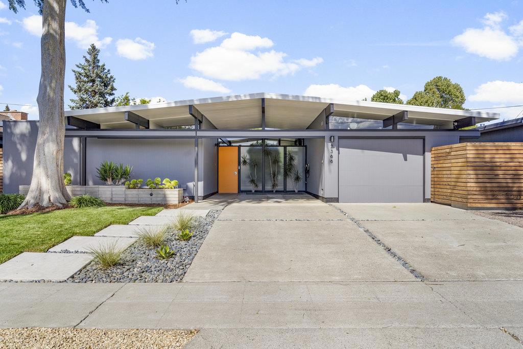2366 Fairglen Drive