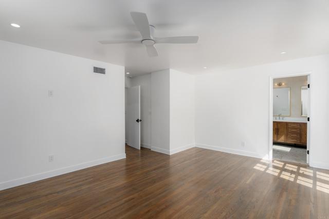 Detail Gallery Image 23 of 39 For 6653 Aranda Ave, La Jolla,  CA 92037 - 3 Beds | 2/1 Baths