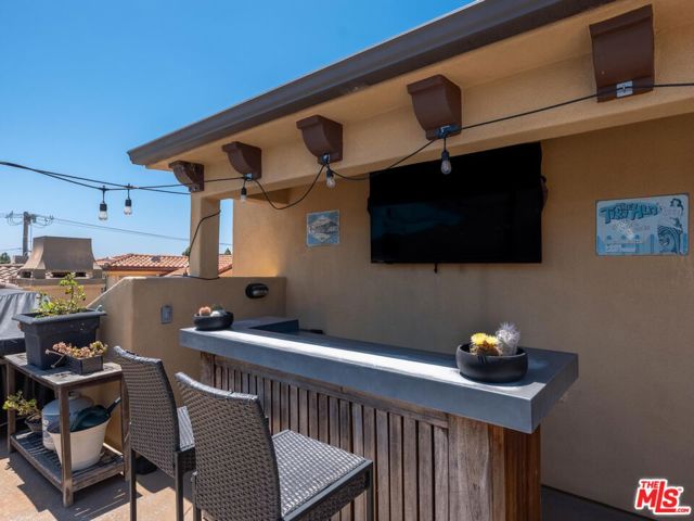 520 Elena Avenue, Redondo Beach, California 90277, 4 Bedrooms Bedrooms, ,2 BathroomsBathrooms,Residential,For Sale,Elena,25537523