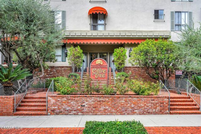 339 S Catalina AVE Unit: 212