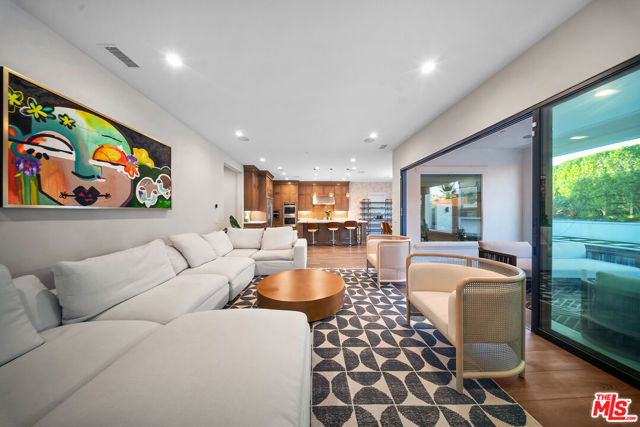 20643 W Wood Rose Court, Porter Ranch CA: https://media.crmls.org/mediaz/a61c4e42-b25b-46c1-883d-ec3d45a22b52.jpg