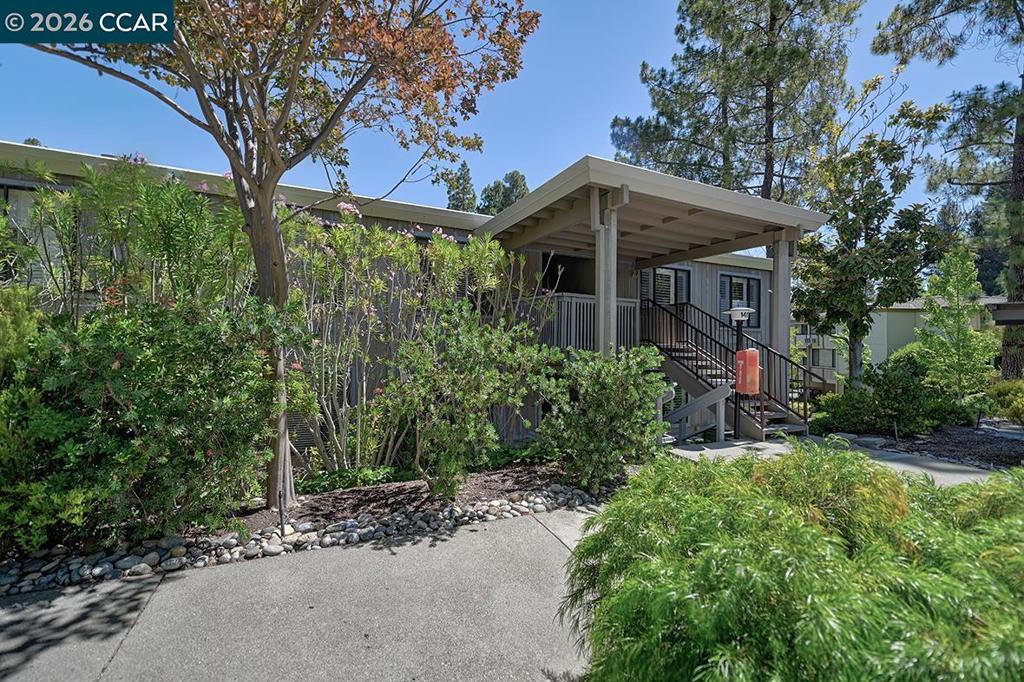 1400 Canyonwood Ct #6