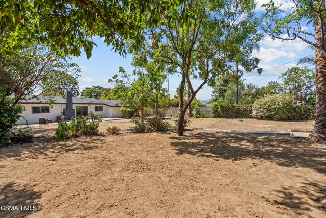 3167 Waco Avenue, Simi Valley CA: https://media.crmls.org/mediaz/a61d6f20-d757-40bc-a7f7-b85e935e7c72.jpg