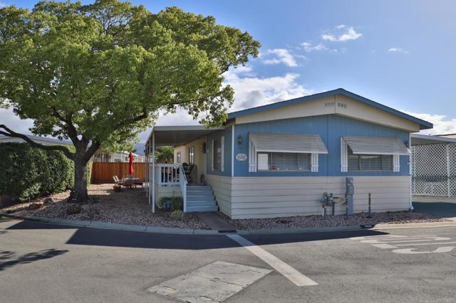 275 Burnett Ave, Morgan Hill CA: https://media.crmls.org/mediaz/a61db122-4c5d-4172-9ffc-c77c82460112.jpg