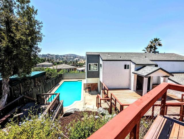 9347 Kahlua Way, Spring Valley CA: https://media.crmls.org/mediaz/a61e5fc6-7e77-4ea6-858f-730c2dd74472.jpg