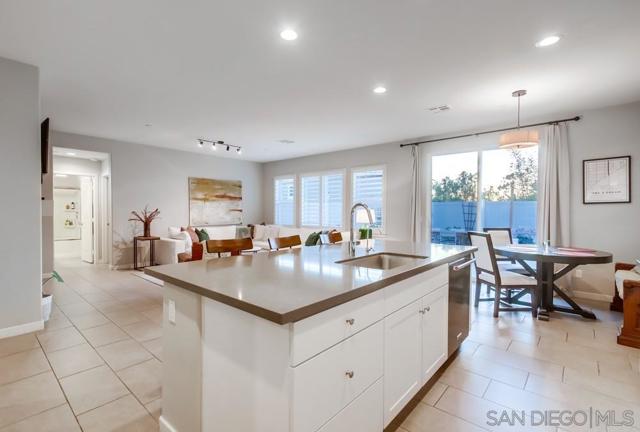 Image 27 of 75 For 9221 Helix Mesa Way