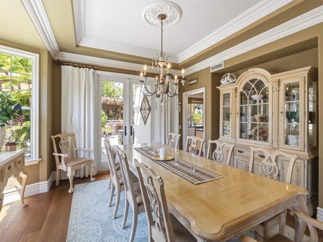 3424 CAMINO ALEGRE, Carlsbad CA: https://media.crmls.org/mediaz/a61f330d-608f-49d6-a8c4-974337e7fb0d.jpg