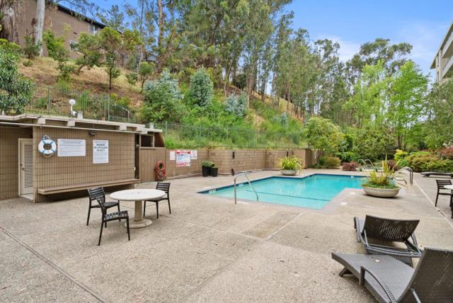 300 Davey Glen Road, Belmont CA: https://media.crmls.org/mediaz/a61f3df1-400a-4e19-874f-d67a363c5602.jpg