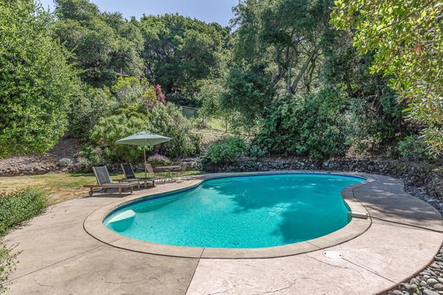 300 Cervantes Road, Portola Valley CA: https://media.crmls.org/mediaz/a61f54cc-19d0-415e-89dc-c707336af9af.jpg