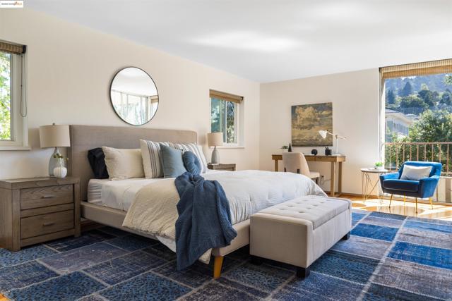 1515 Oxford, Berkeley CA: https://media.crmls.org/mediaz/a61f582d-80a6-4657-9796-d46a152a9ce1.jpg
