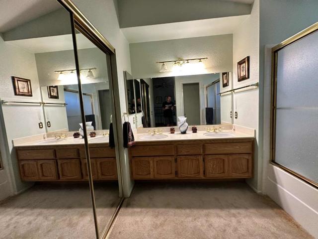 8959 Boreal Way, Elk Grove CA: https://media.crmls.org/mediaz/a61f79ac-8763-488f-a00e-a97ef5c654c4.jpg