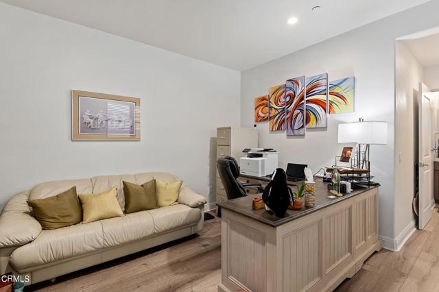 5306 Sandpiper Way, Oxnard CA: https://media.crmls.org/mediaz/a6202e01-b577-4c22-911e-96b37e1ccec7.jpg