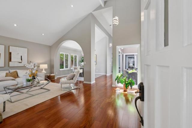 704 Prescott Lane, Foster City CA: https://media.crmls.org/mediaz/a6204d79-c19f-46b4-9700-f0e2d62a5453.jpg