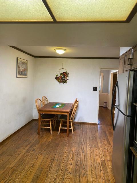 1683 Escalante Way, Burlingame CA: https://media.crmls.org/mediaz/a620c1dd-a80f-47f9-b04c-67bf7416fa21.jpg