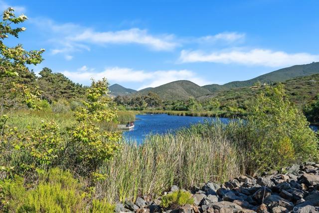 712 Gemstone Drive, San Marcos CA: https://media.crmls.org/mediaz/a6213f9e-f091-4c5b-9029-255c9d6fcdf3.jpg