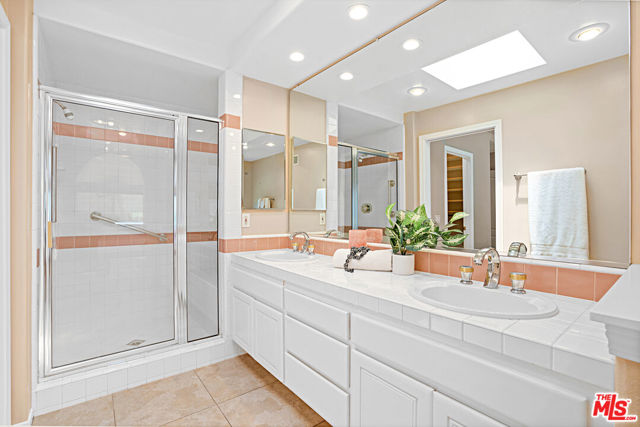 1668 Fox Springs Circle, Newbury Park CA: https://media.crmls.org/mediaz/a6224267-5800-4aee-af3f-4a563fe71250.jpg