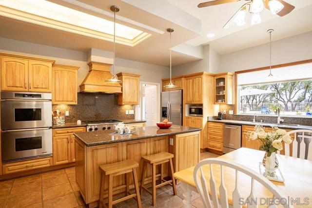 25314 Keats Ln, Stevenson Ranch CA: https://media.crmls.org/mediaz/a6230a19-5b32-4cfe-9662-b77a36849465.jpg